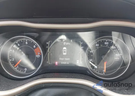 2018 Jeep Cherokee Latitude Fwd z USA, uszkodzony, nr VIN 1C4PJLCB9JD620155